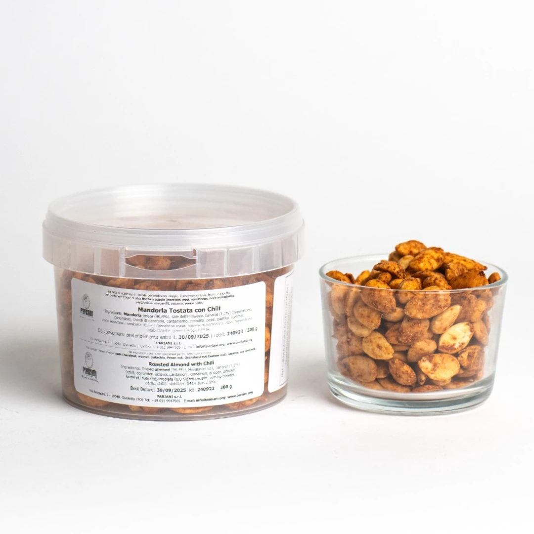 שקד קלוי עם צ'ילי פריאני